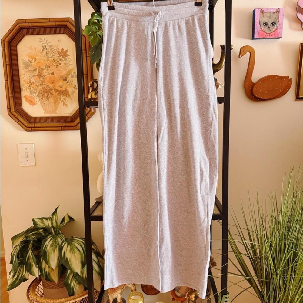 Light Gray TNA Women’s Pull-On Lounge Pants